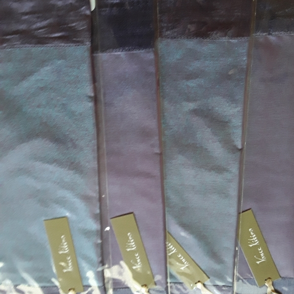 Organdie Placemats (4 pcs) "Brand New" - Picture 4 of 4